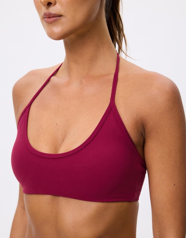 AVE Active - Form Halter Crop