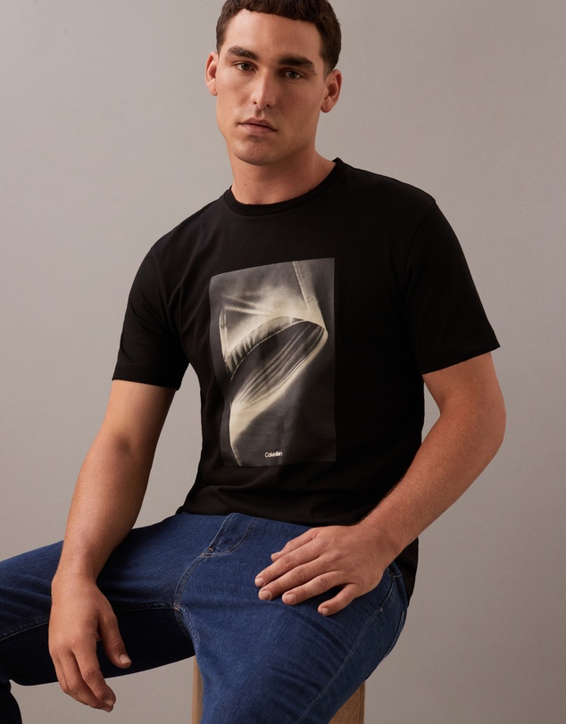 Calvin Klein - Faded Light Graphic T-Shirt