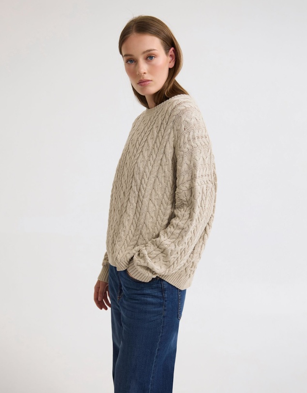 Oxford - Evie Cable Knit Crew Neck