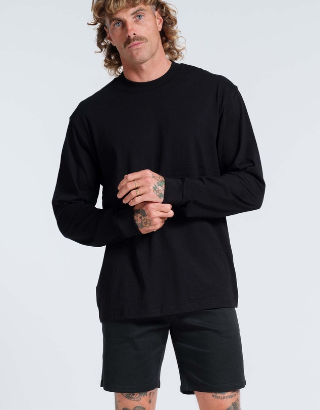 Vacancy Co - Vacant Long Sleeve Tee