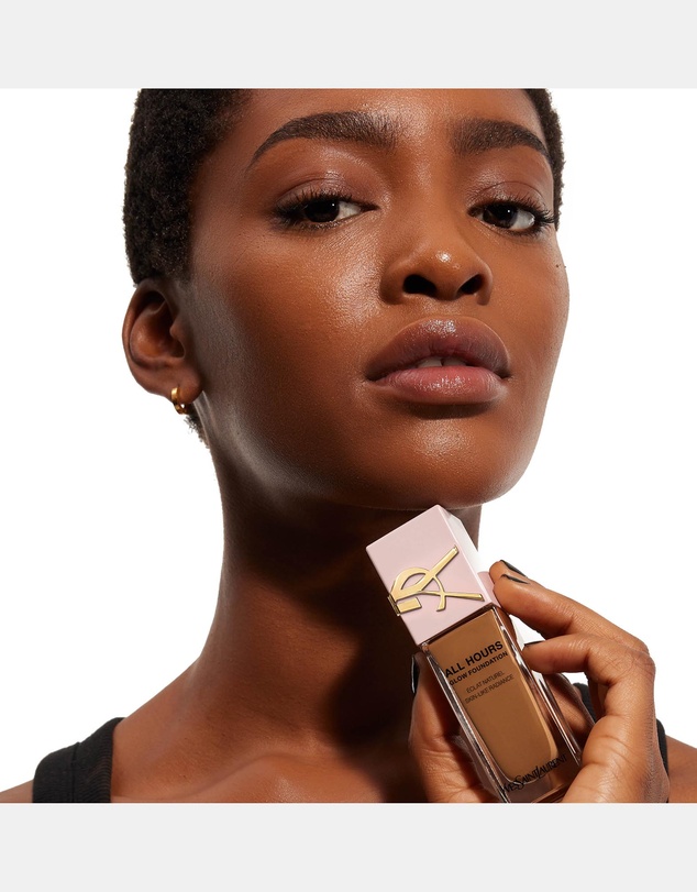 Yves Saint Laurent - All Hours Glow Foundation DN3