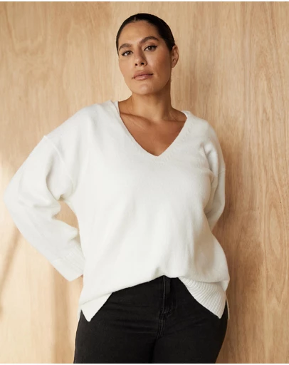 Atmos&Here Curvy - Teo V Neck Knit Jumper