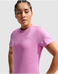 Nike - Swift Dri-FIT Short-Sleeve Running Top