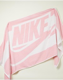 Nike - Club Pool Towel