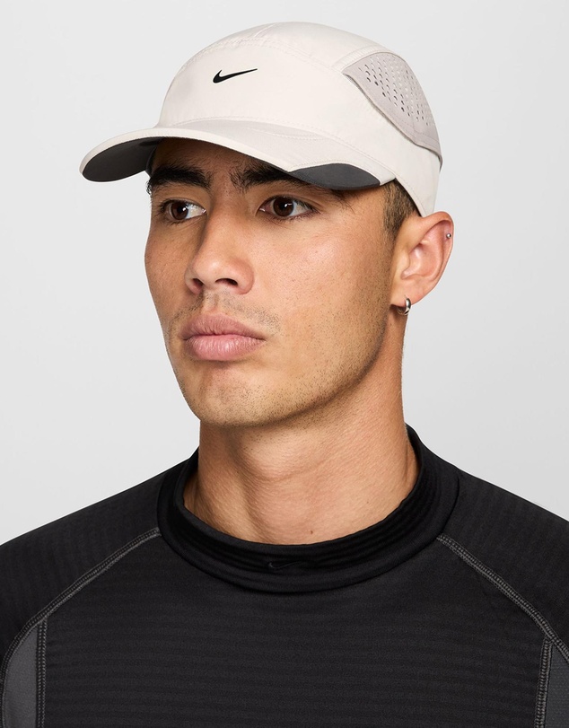 Nike - Nike Fly Unstructured Nike Tech Cap