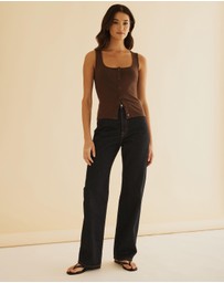 Atmos&Here - Blair Scoop Button Front Tank