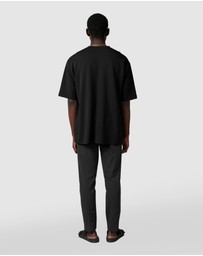 Nique - Yosshi Unisex Oversized Tee