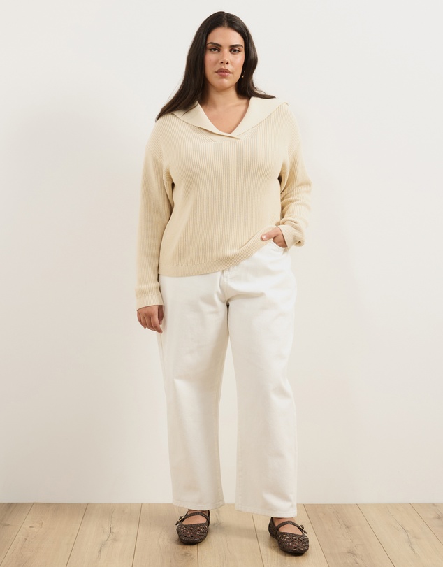 Atmos&Here Curvy - Nori Oversized V-Neck Knit Jumper