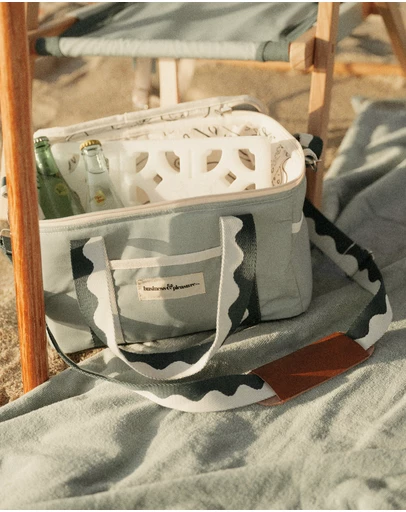 Business & Pleasure Co. - The Premium Cooler Bag