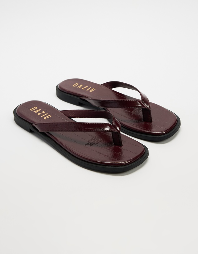 Dazie - Violet Thongs