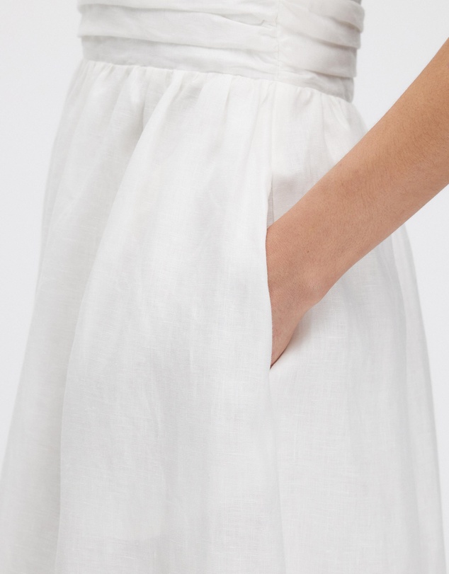 Minima Esenciales - Thalia Halter Midi Dress