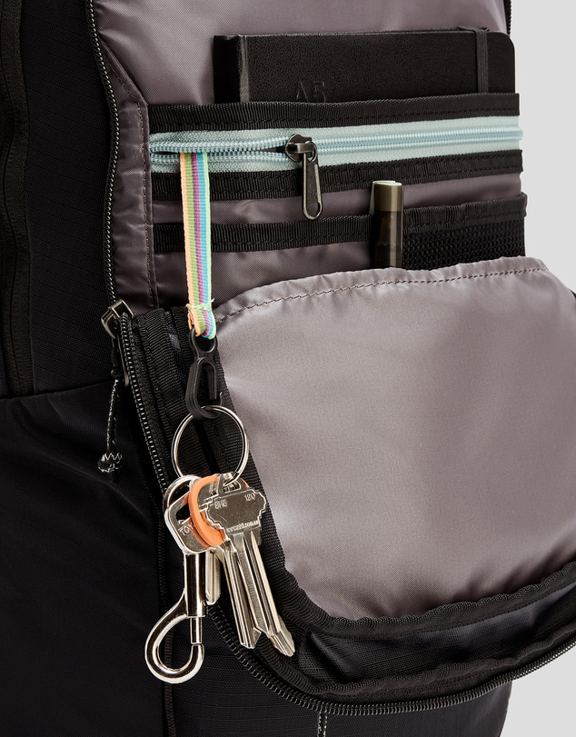 Kathmandu - Axon Everyday Backpack - 25L