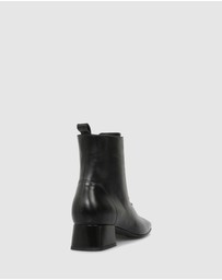 Sempre Di - Jazlyn Ankle Boots