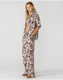 Lorna Jane - Hibiscus Weekend Shirt