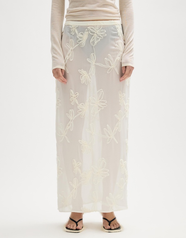 Minima Esenciales - Maelle Floral Applique Midi Skirt