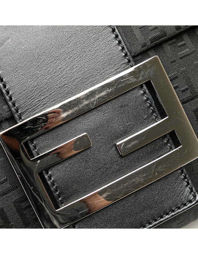 Pre-Loved by Azura Reborn - Pre-Loved fendi Baguette Shoulder Bag