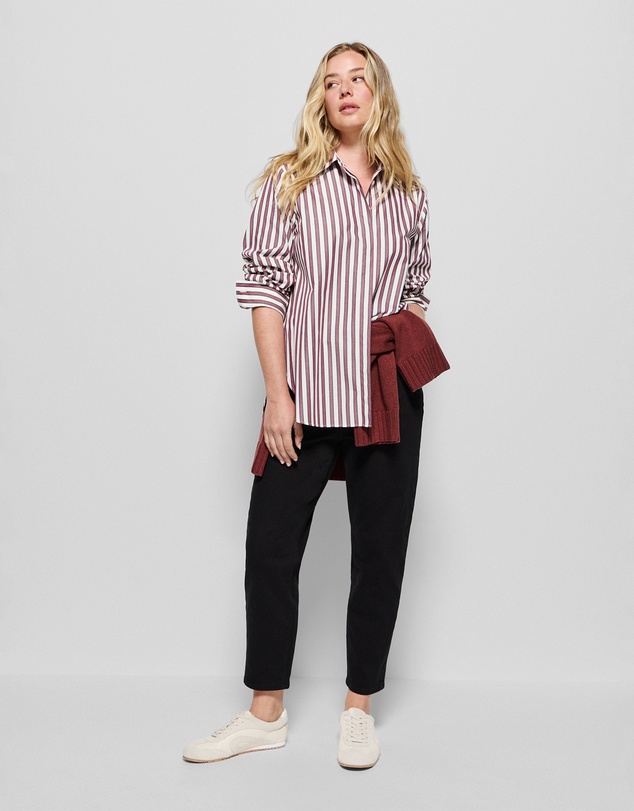 Commonry - The High Rise Crop Girlfriend Jean