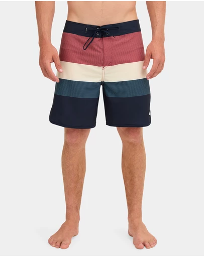 Quiksilver - Mens Surfsilk Scallop 18