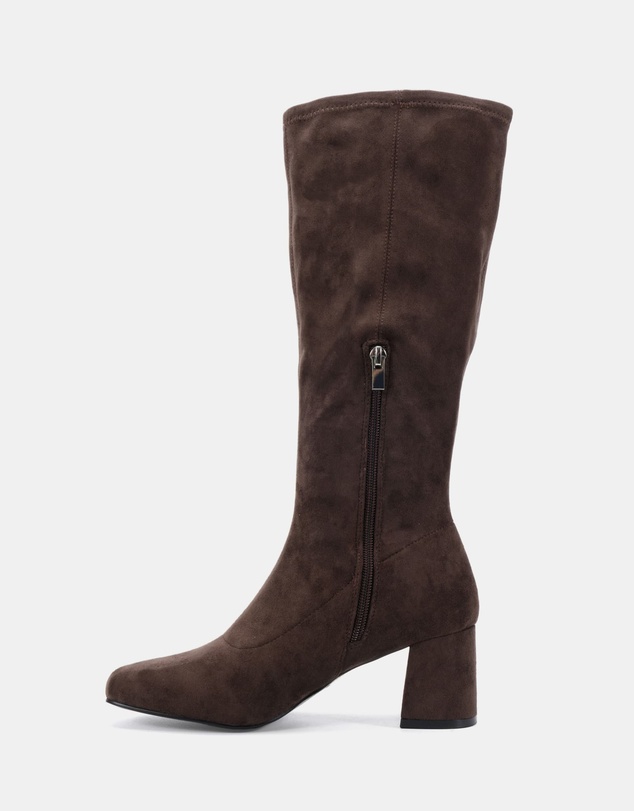Clarks - Clan Chocolate