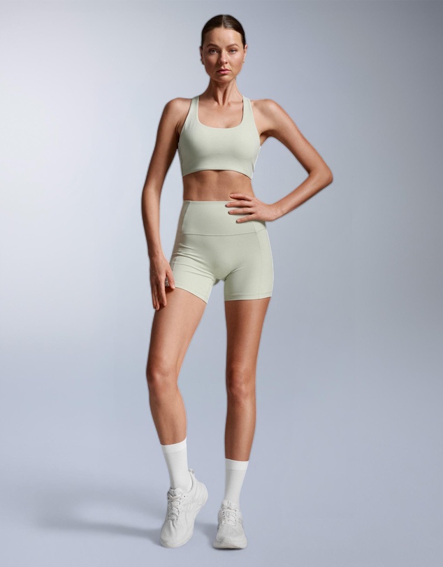 2XU - Fluid Hi-Rise 5 Inch Shorts