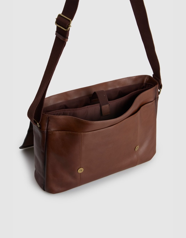 Evity - Fred Satchel