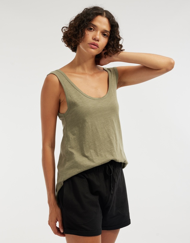 Amelius - Bailey Rounded Hem Tank