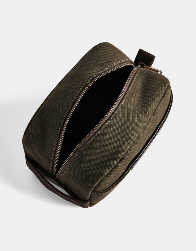 R.M.Williams - Barrenjoey Toiletry Bag