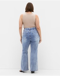 City Chic - Plus size Pia Fit Bootleg Jean - light wash