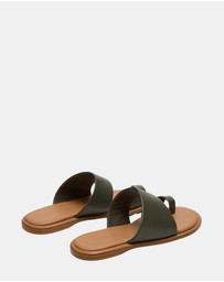 Steve Madden - Zani Olive Leather Sandals