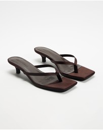 Atmos&Here - Oceane Satin Kitten Heel Sandals