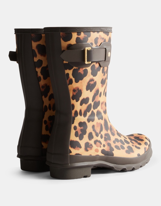 Hunter - Women’s Original Short Leopard Boot in Leopard Print/Chocolate Brown