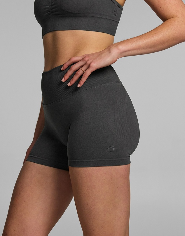 Rockwear - Seamless Scrunch Bum Booty Shorts