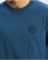 Deus Ex Machina - Pill Logo Tee