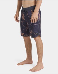 Quiksilver - Mens Highline Scallop 19