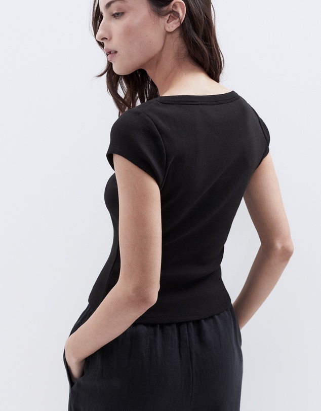 UNISON - Scoop Neck Baby Tee