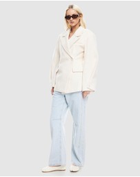 Lioness - Heart Shaped Coat - ICONIC EXCLUSIVE
