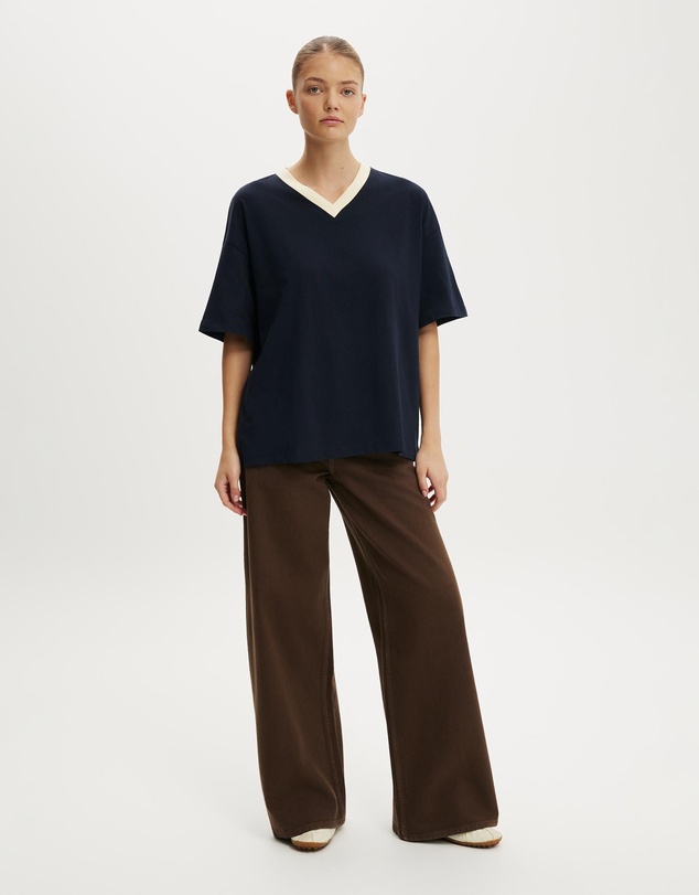 Cotton On - The Oversized V Neck Tee