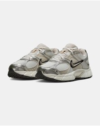 Nike - V5 RNR - Women's