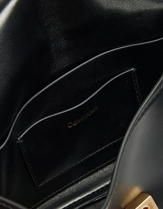 Calvin Klein - CK Top Handle With Chain Bag