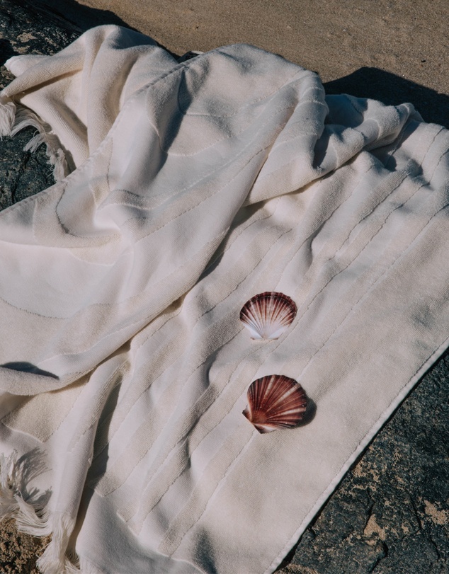 Layday - Tide