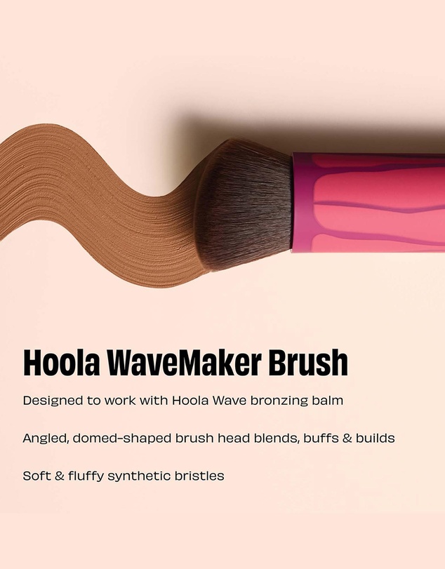 Benefit Cosmetics - Hoola Wave Bronzer Brush