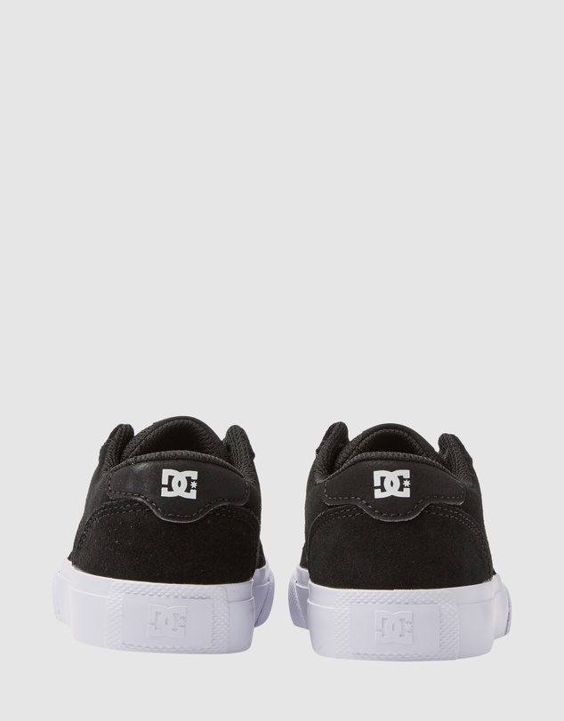 DC Shoes - Boys 8 to 16 Teknik Skate Shoes