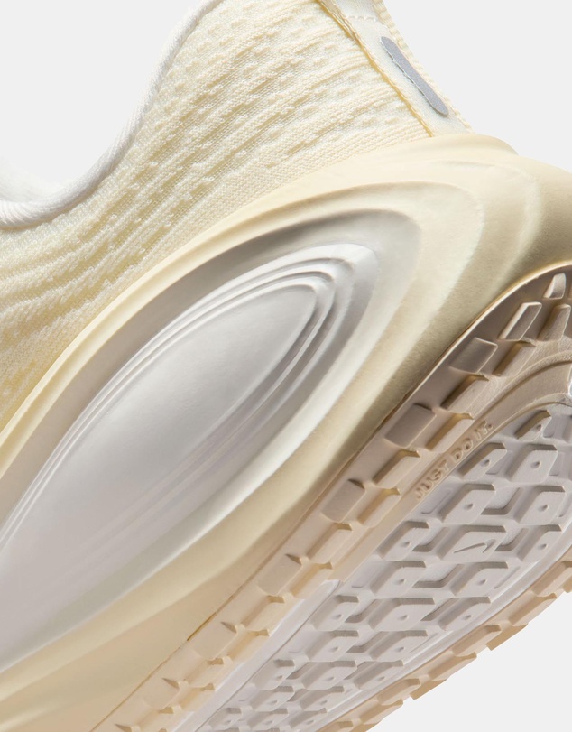 Nike - Vomero Plus - Women's