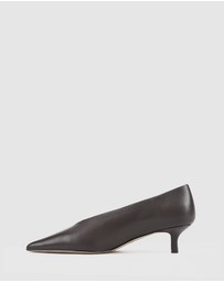Siren - Flynn Point Toe Pumps
