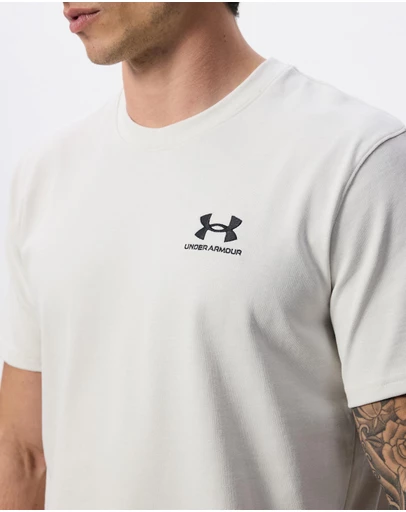 Under Armour - UA Logo Emb Heavyweight SS Tee