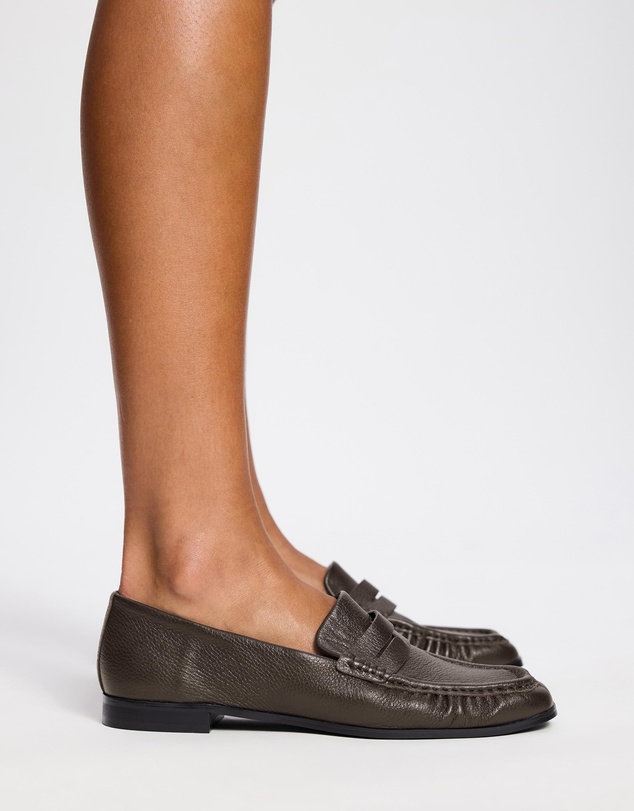 AERE - Classic Leather Loafers