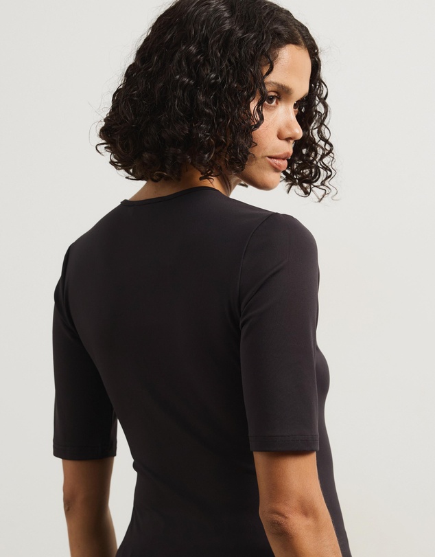Atmos&Here - Deep V-Neck T-Shirt