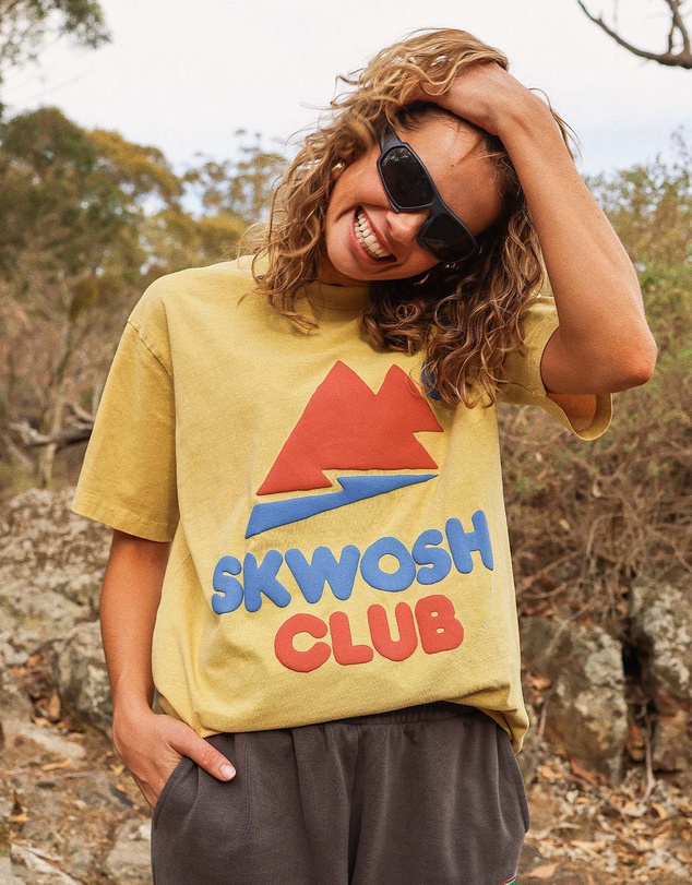 Skwosh - Chunky Mountain Regular Tee In Butter