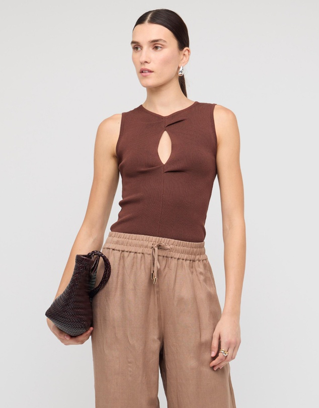 Staple the Label - ARDEN CUTOUT KNIT TOP CHOCOLATE