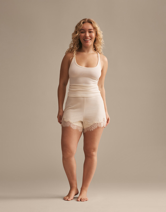 Resting - Stretch Lace Noa Short